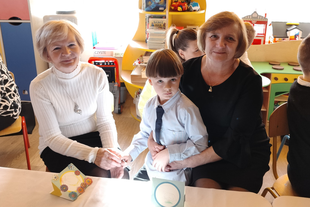 Łowicz. Dzień Babci i Dziadka w przedszkolu Jaś i Małgosia