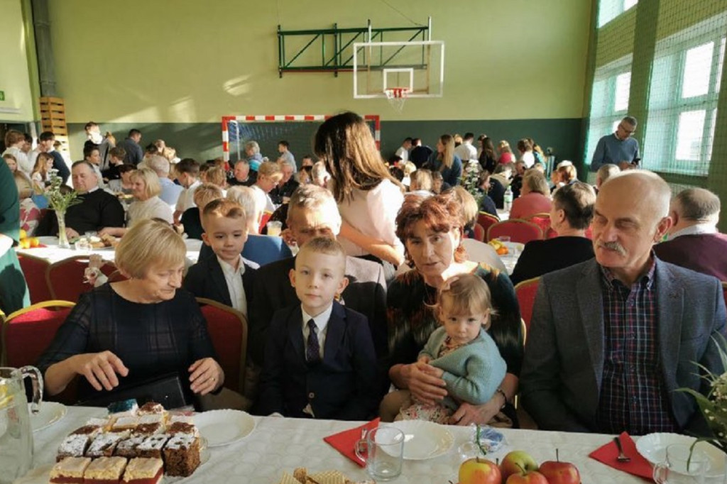 Dzień Babci i Dziadka w szkole w Łaguszewie