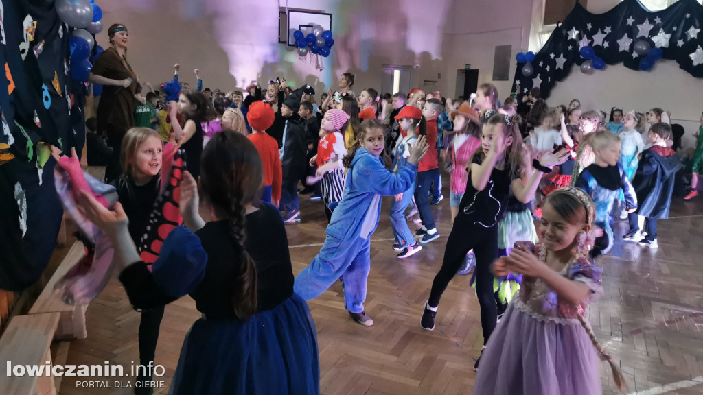 Zabawa karnawałowa w Szkole Podstawowej nr 1 w Łowiczu