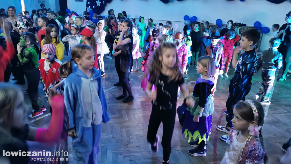 Zabawa karnawałowa w Szkole Podstawowej nr 1 w Łowiczu