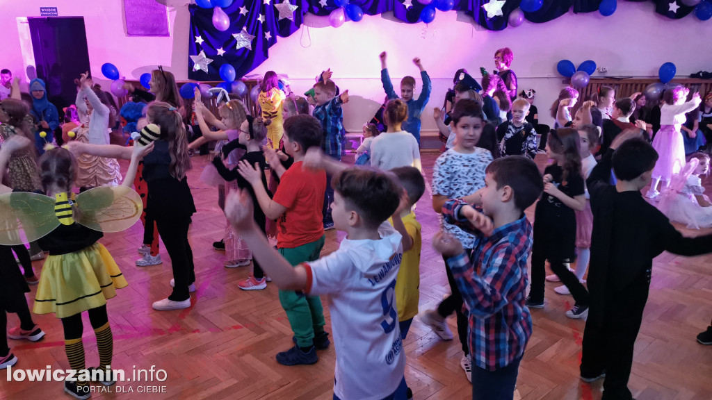 Zabawa karnawałowa w Szkole Podstawowej nr 1 w Łowiczu