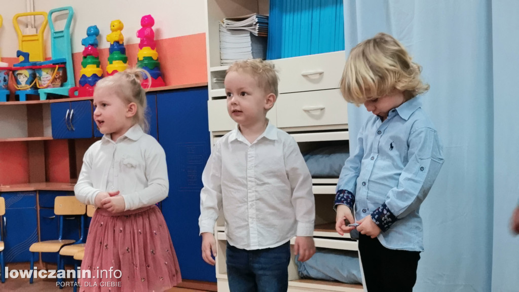 Dzień Babci i Dziadka, Pszczółka Maja, grupa 1