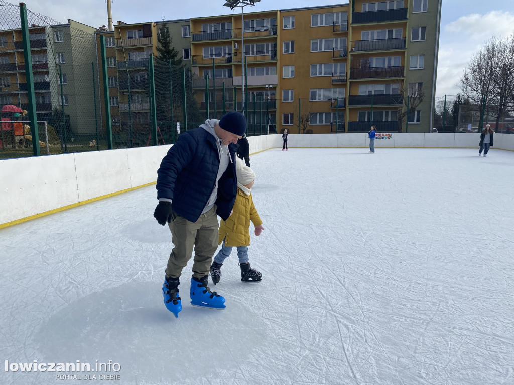 Ferie na lodowisku w Łowiczu