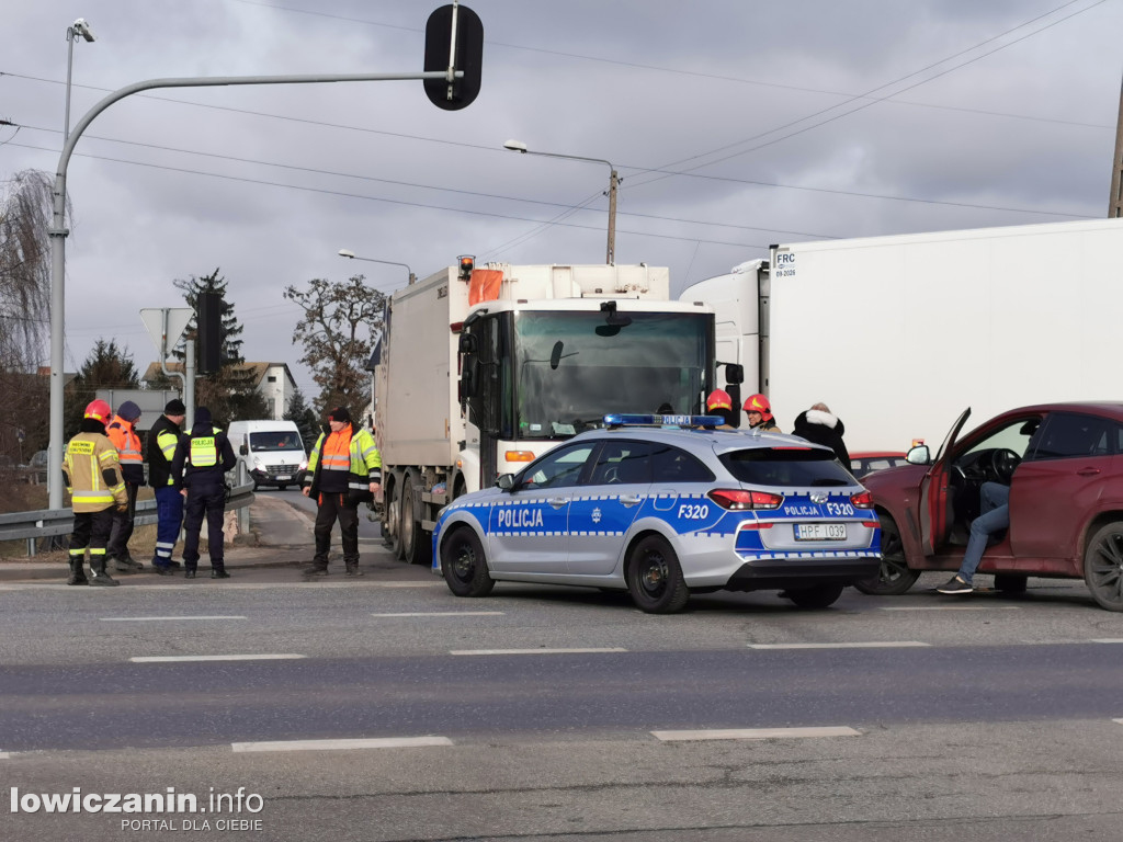 Wypadek na ruchliwym skrzyżowaniu w Łowiczu