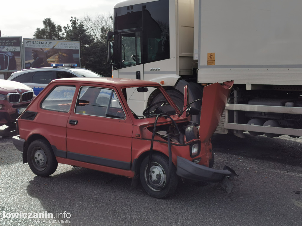 Wypadek na ruchliwym skrzyżowaniu w Łowiczu