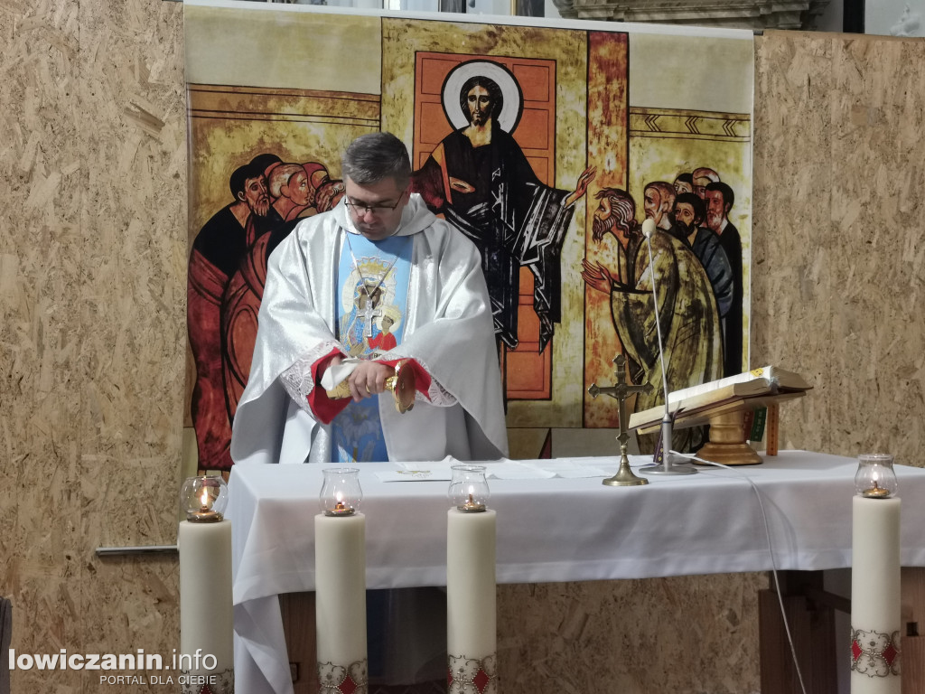 Dzień Życia Konsekrowanego w łowickiej katedrze