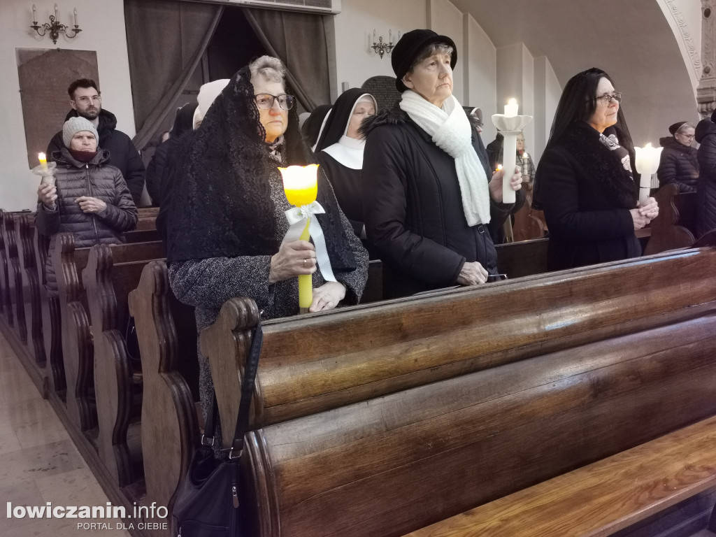 Dzień Życia Konsekrowanego w łowickiej katedrze