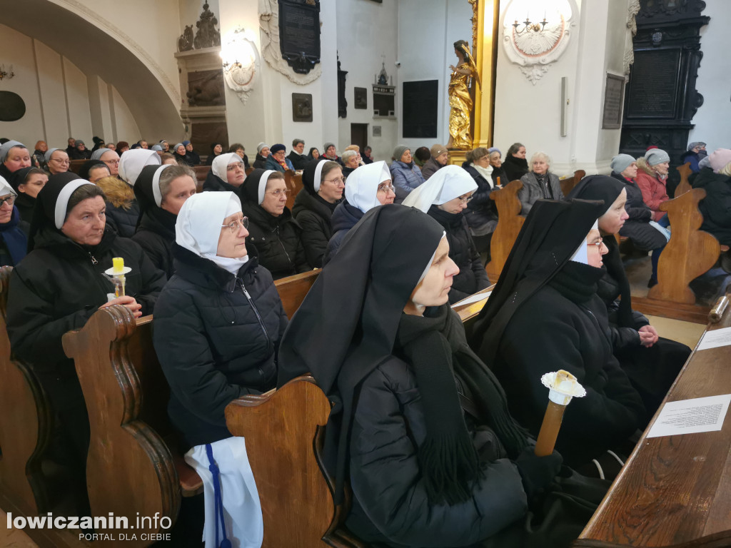 Dzień Życia Konsekrowanego w łowickiej katedrze