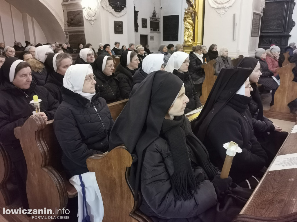 Dzień Życia Konsekrowanego w łowickiej katedrze