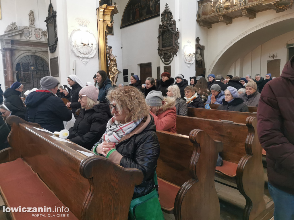 Dzień Życia Konsekrowanego w łowickiej katedrze
