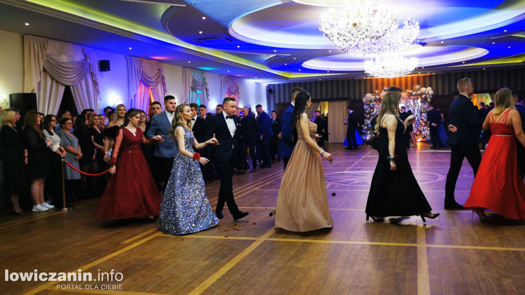 Studniówka uczniow Ekonomika w Soplicowie
