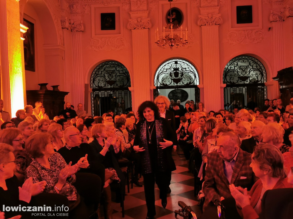 Koncert Eleni w łowickim muzeum