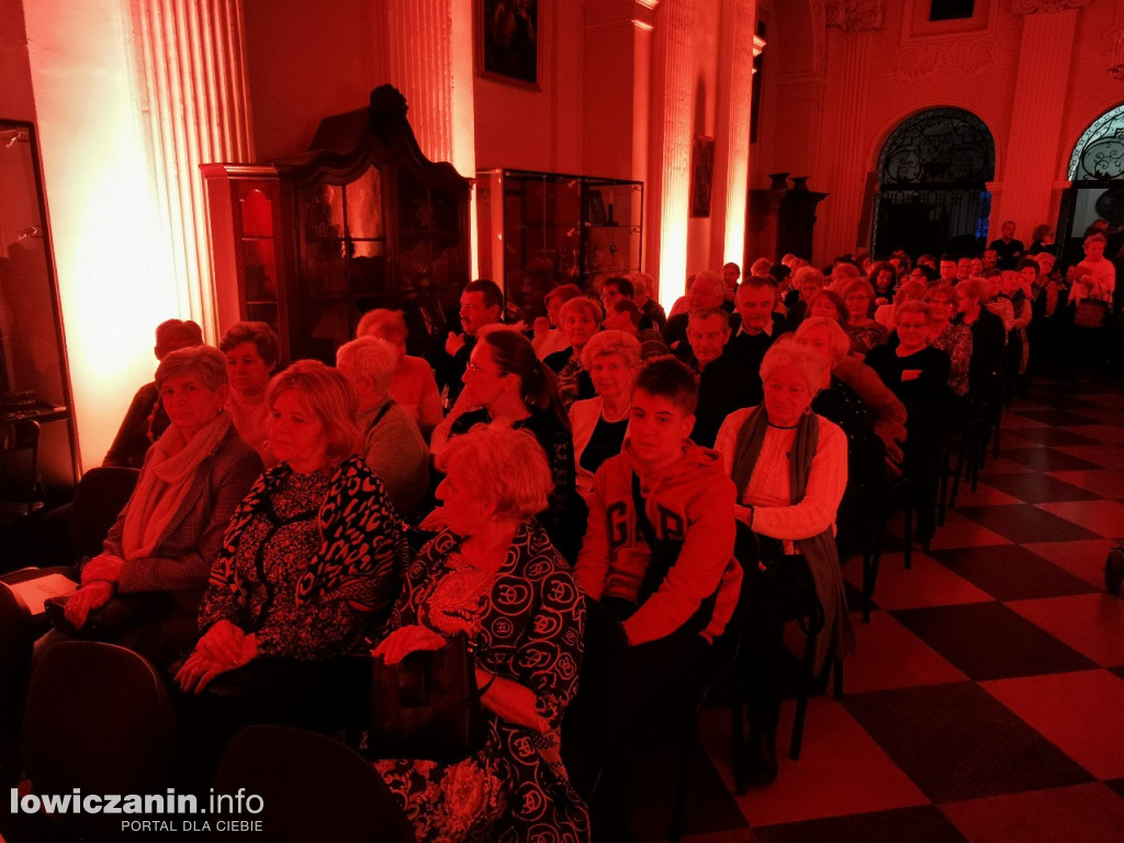 Koncert Eleni w łowickim muzeum