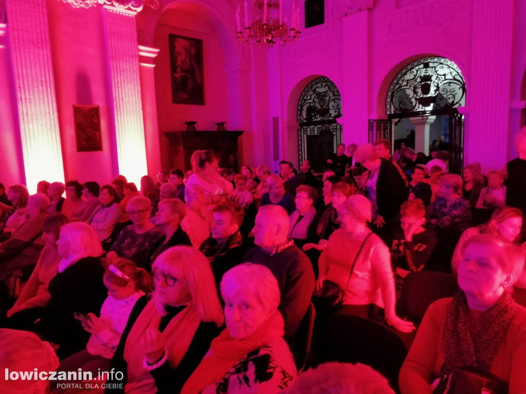 Koncert Eleni w łowickim muzeum