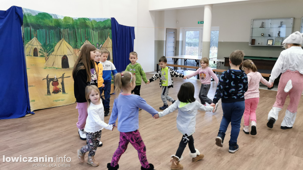 Spektakl dla dzieci ,,Koziołek Niematołek” w Boczkach i Kocierzewie
