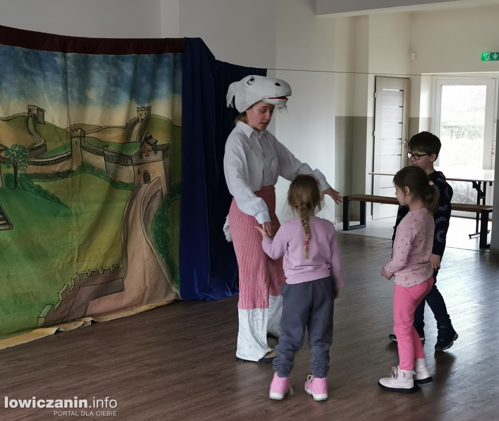 Spektakl dla dzieci ,,Koziołek Niematołek” w Boczkach i Kocierzewie