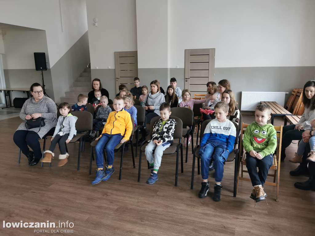 Spektakl dla dzieci ,,Koziołek Niematołek” w Boczkach i Kocierzewie