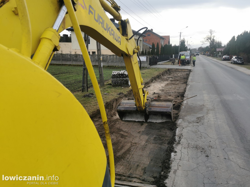 Budowa ścieżki rowerowej przez Zielkowice