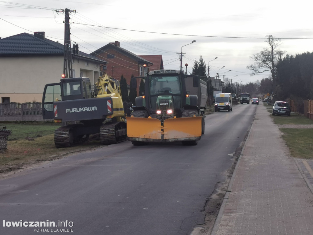 Budowa ścieżki rowerowej przez Zielkowice