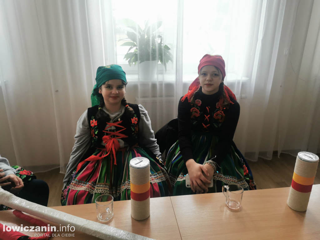 Chodzenie z Misiem w gminie Nieborów