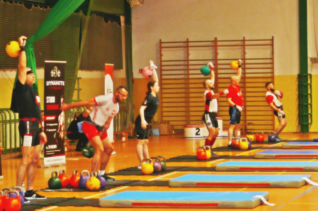 Kettlebell w hali OSiR w Łowiczu
