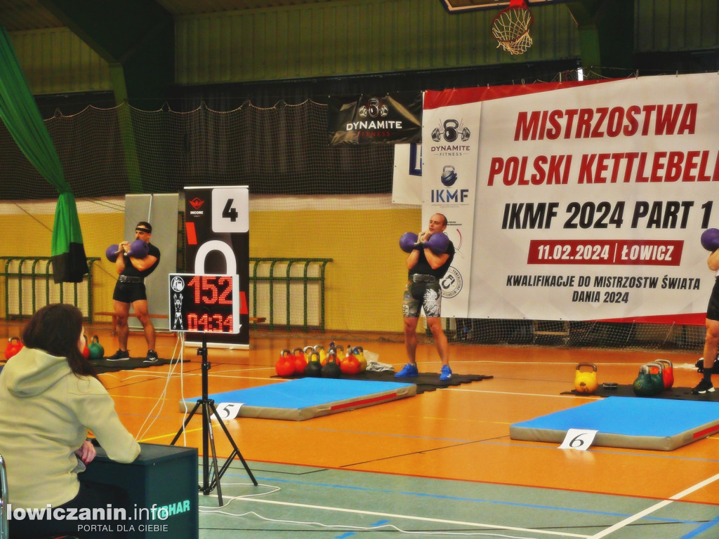 Kettlebell w hali OSiR w Łowiczu
