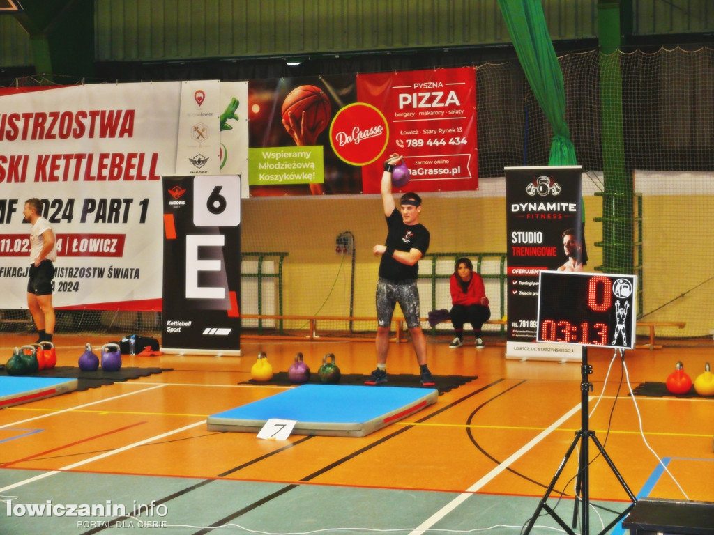 Kettlebell w hali OSiR w Łowiczu
