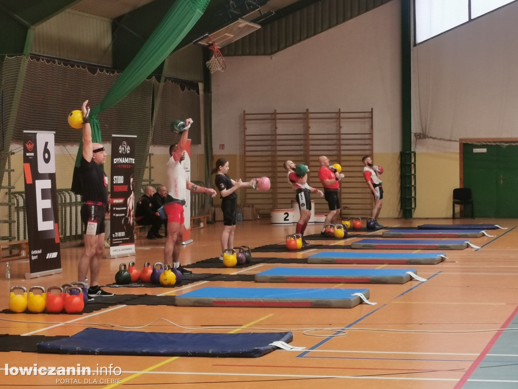 Kettlebell w hali OSiR w Łowiczu