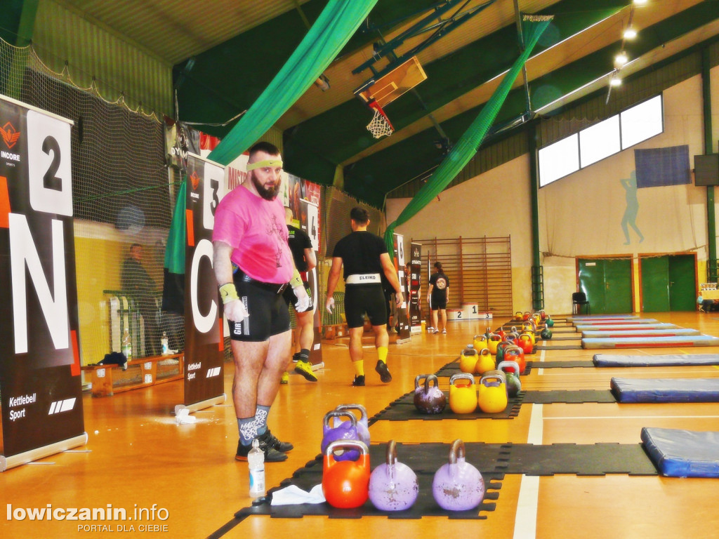 Kettlebell w hali OSiR w Łowiczu