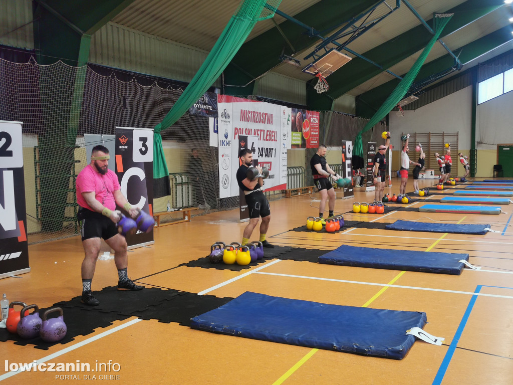 Kettlebell w hali OSiR w Łowiczu