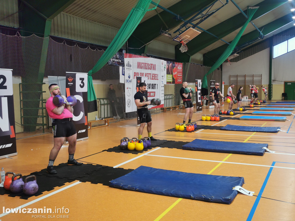 Kettlebell w hali OSiR w Łowiczu