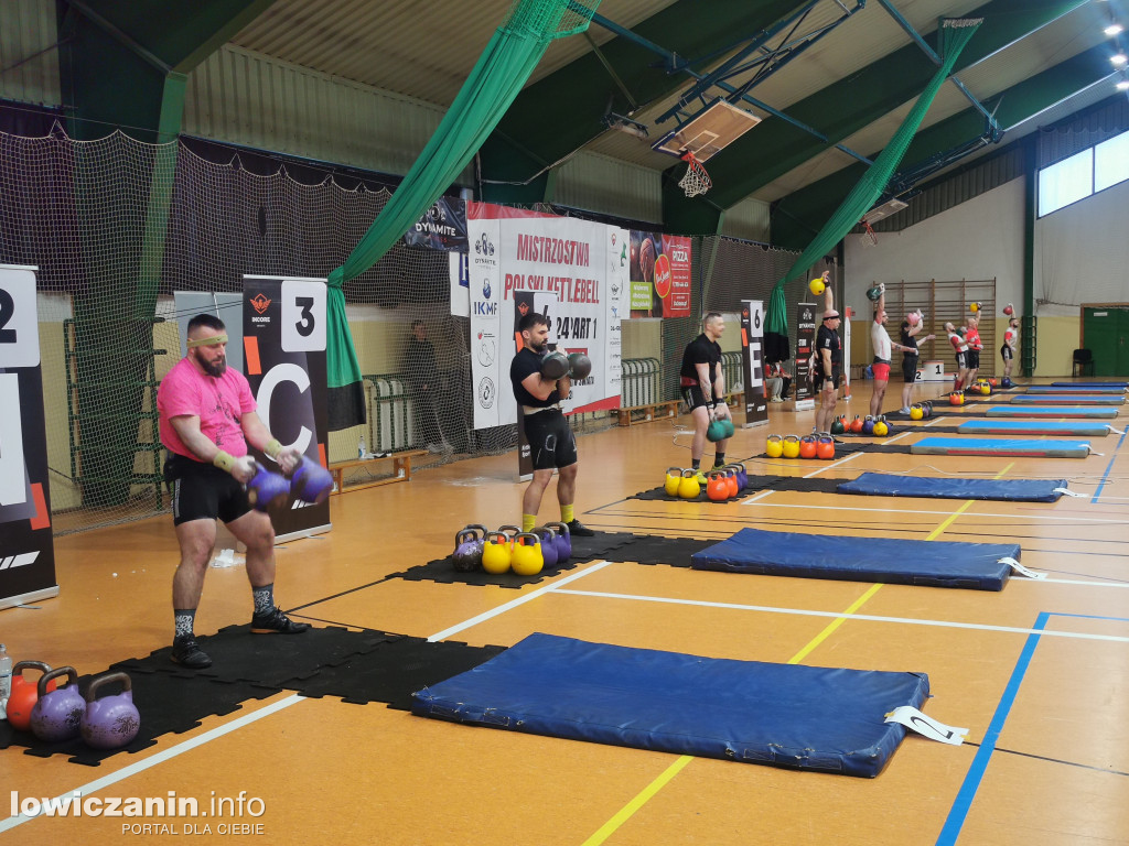 Kettlebell w hali OSiR w Łowiczu