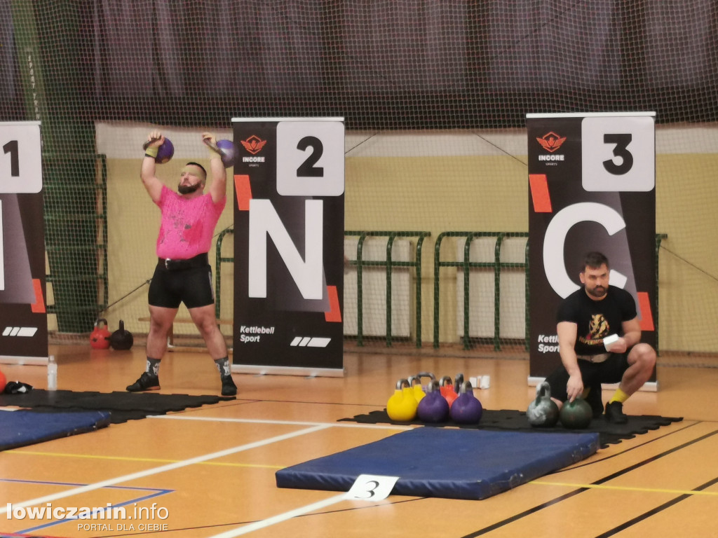 Kettlebell w hali OSiR w Łowiczu