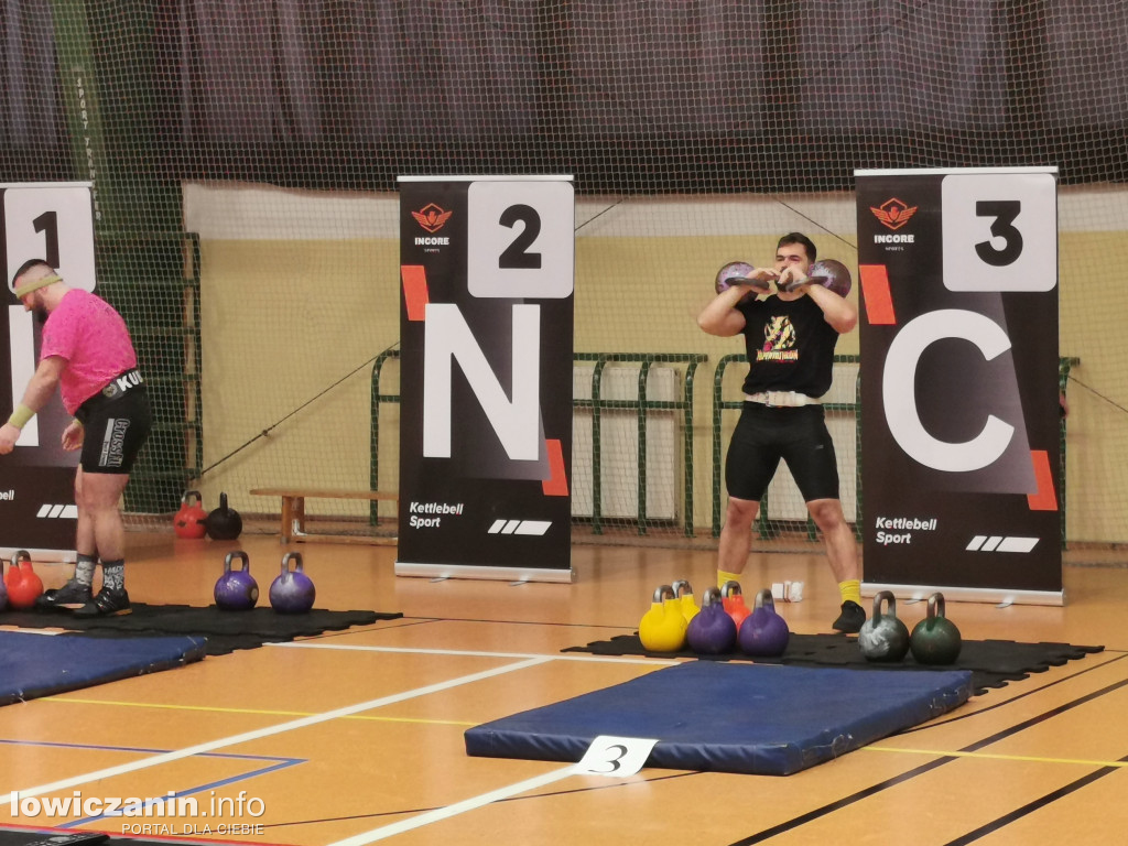 Kettlebell w hali OSiR w Łowiczu