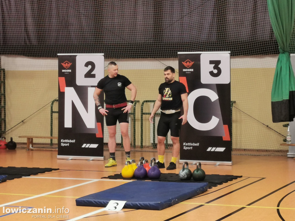 Kettlebell w hali OSiR w Łowiczu
