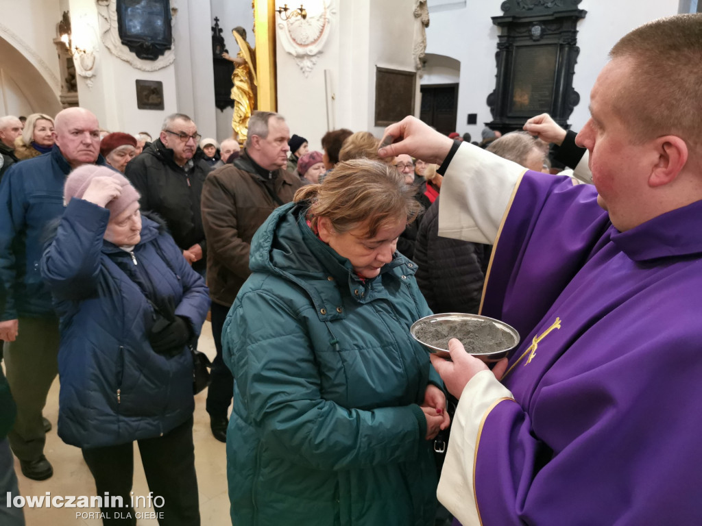 Środa popielcowa w łowickiej katedrze