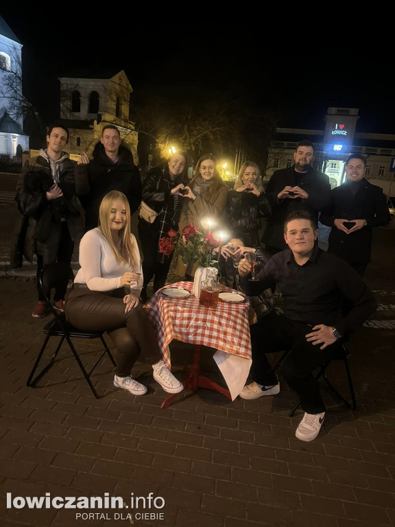 Randka na parkingu centrum handlowego w Łowiczu?