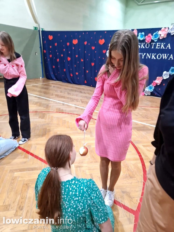 Zabawa walentynkowa w Szkole Podstawowej w Mastkach