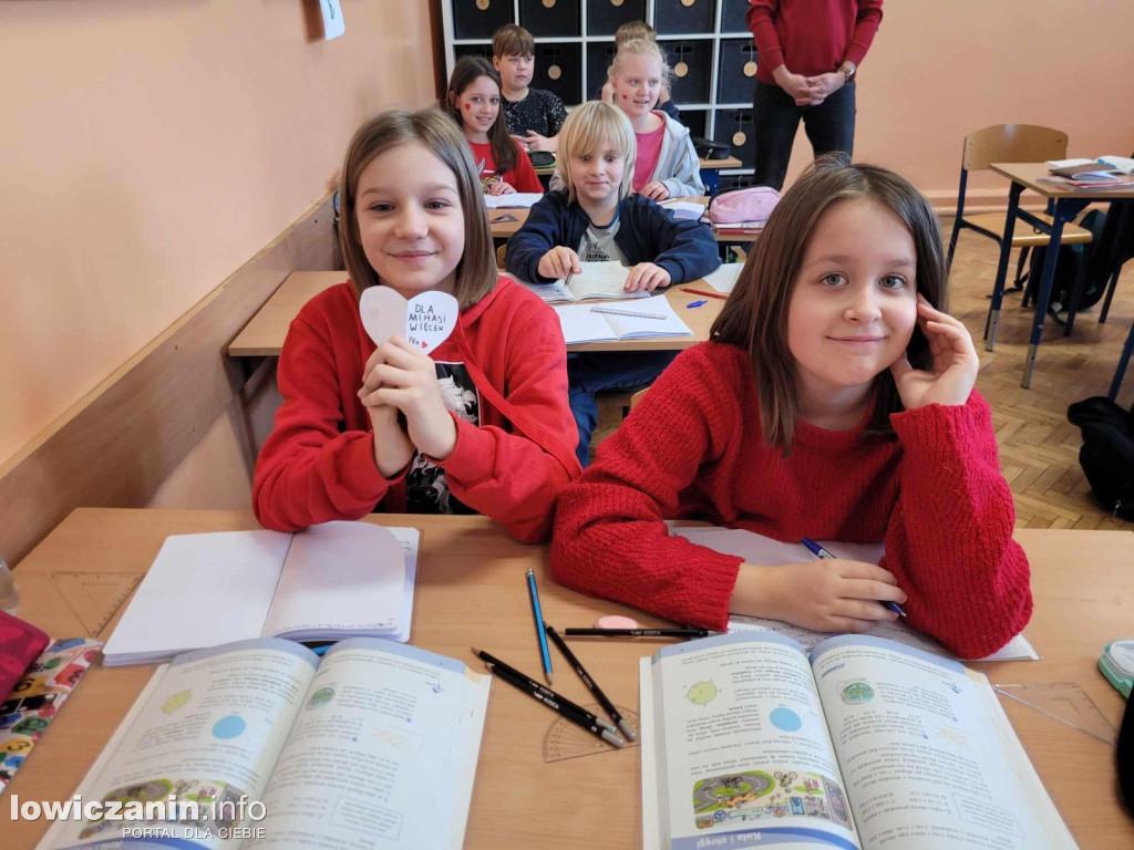 Walentynki w SP1 w Łowiczu, fot. SP1 w Łowiczu