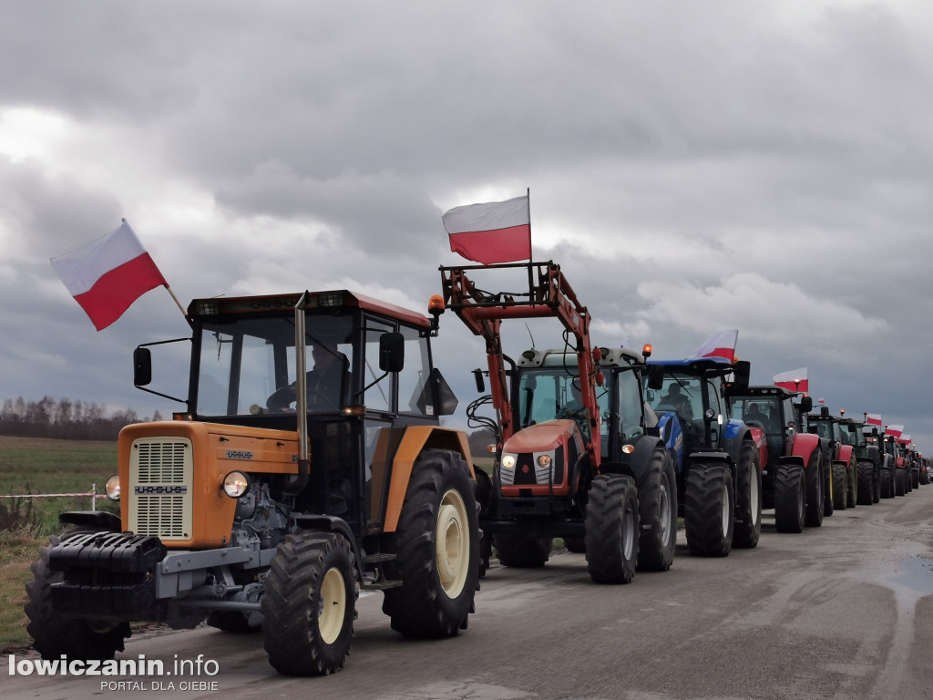 Traktory blokują DK 70 w stronę Skierniewic