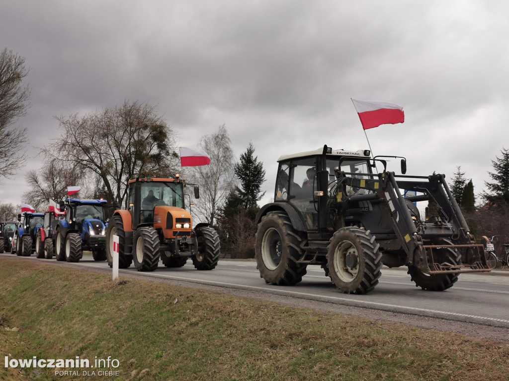 Traktory blokują DK 70 w stronę Skierniewic