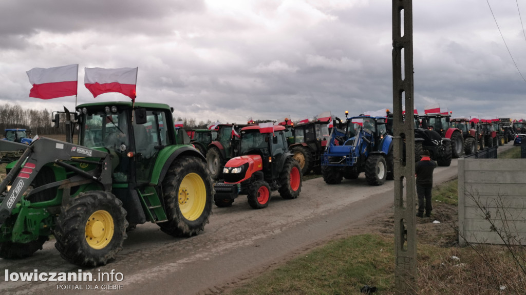 Traktory blokują DK 70 w stronę Skierniewic