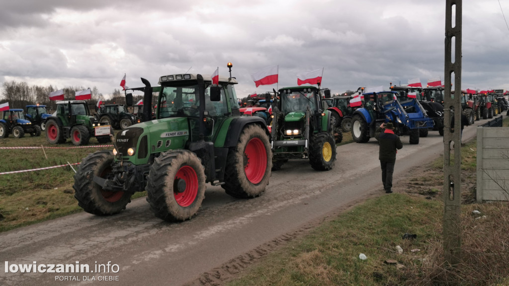 Traktory blokują DK 70 w stronę Skierniewic