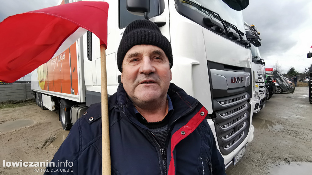 Traktory blokują DK 70 w stronę Skierniewic