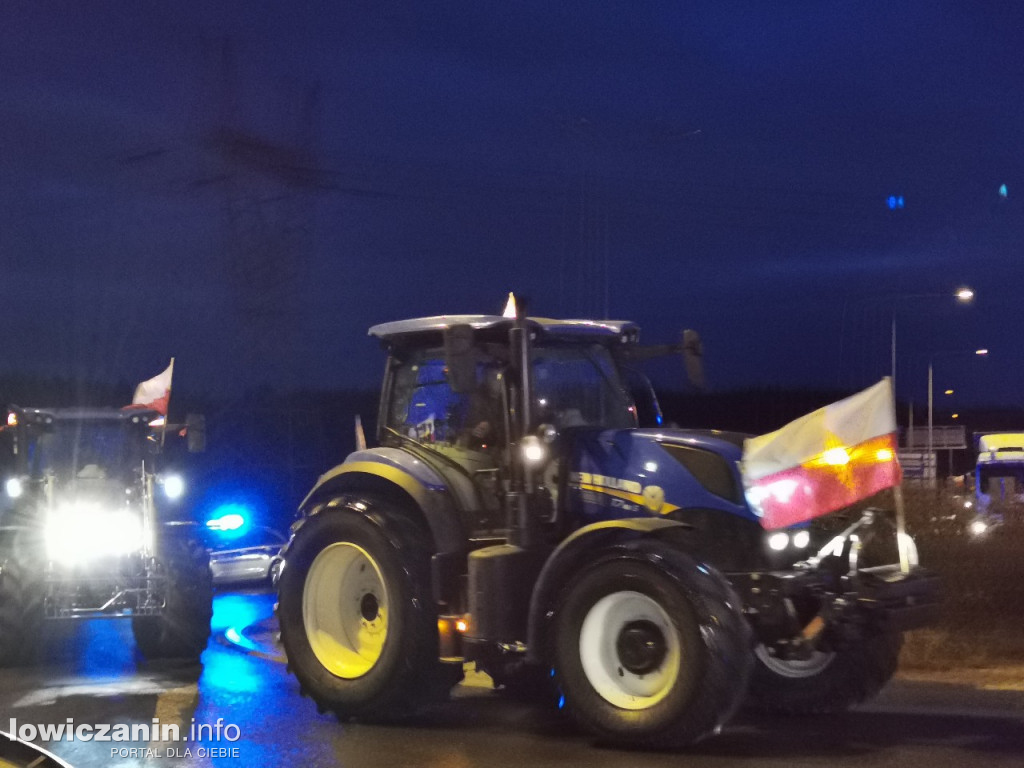 Rolnicy blokują rondo na DK 70
