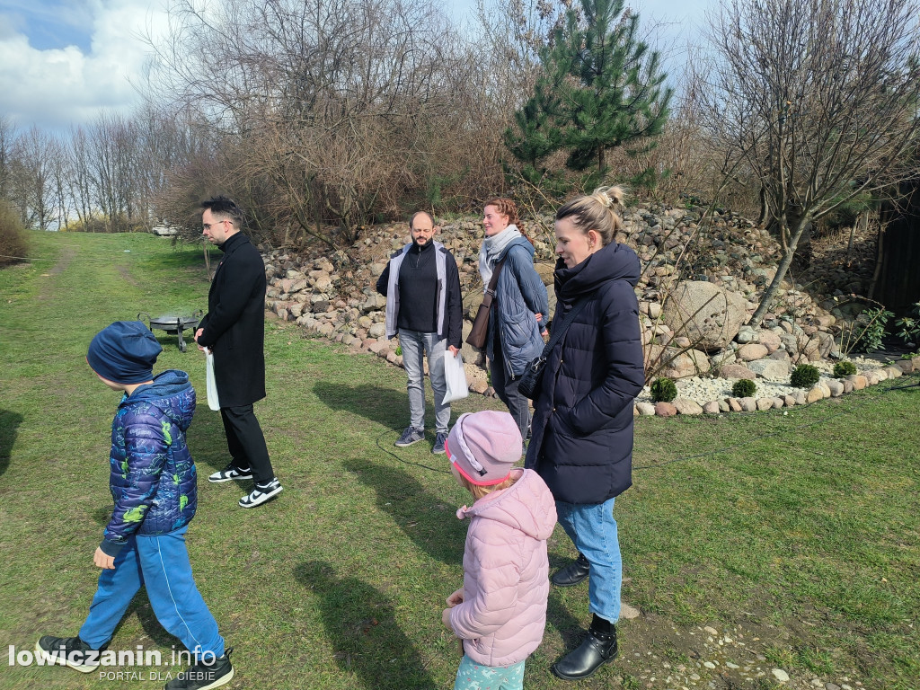 Sadzenie drzewa na zamku w Łowiczu