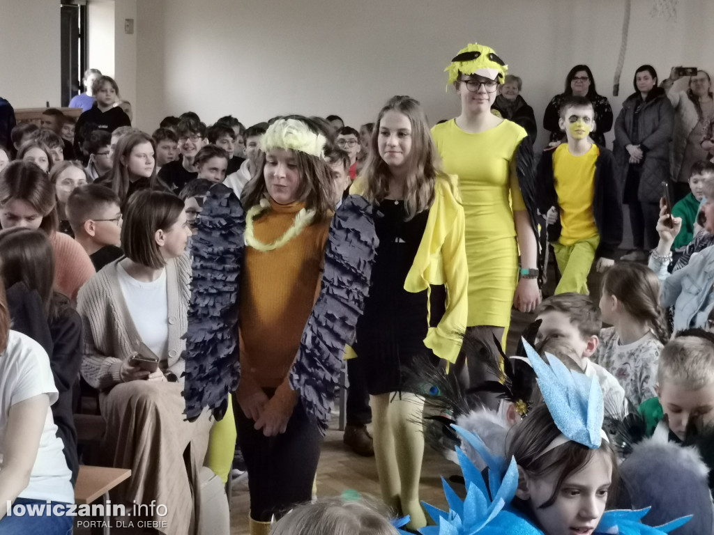 Rewia ptasich piór w łowickiej Jedynce