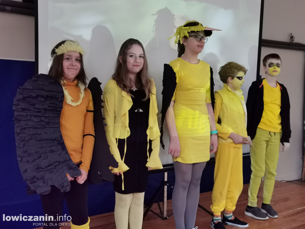 Rewia ptasich piór w łowickiej Jedynce