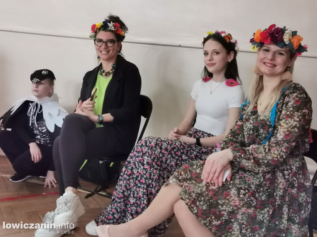 Rewia ptasich piór w łowickiej Jedynce