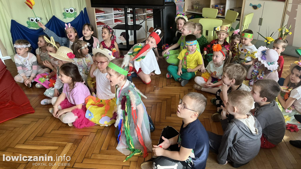 Wyjątkowy pokaz mody wiosennej w Przedszkolu Pszczółka Maja w Łowiczu